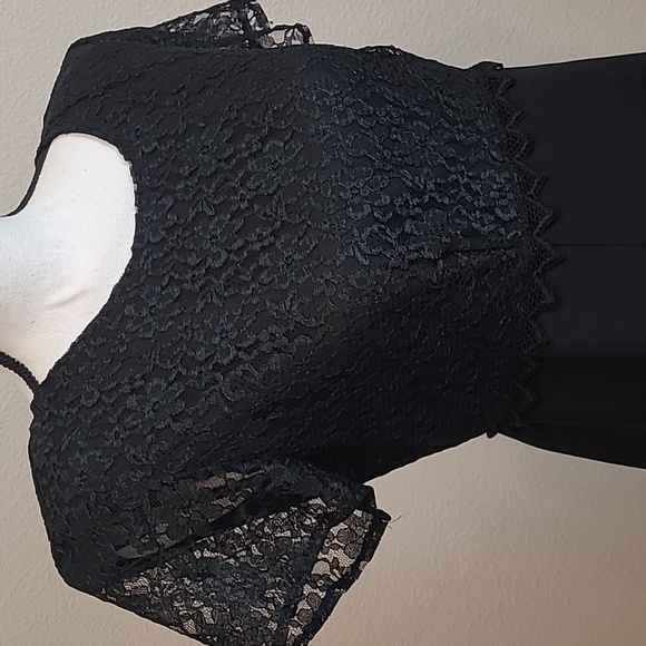 Sweet Black Lace Dress 9 - Picture 5 of 6